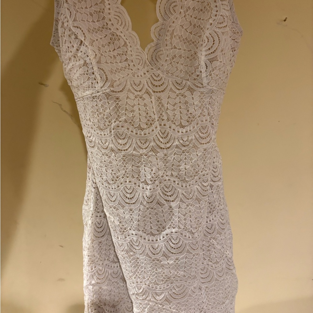 Elegant White Lace Dress